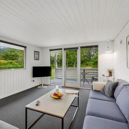 Hubert - 450m To The Fjord By Interhome *